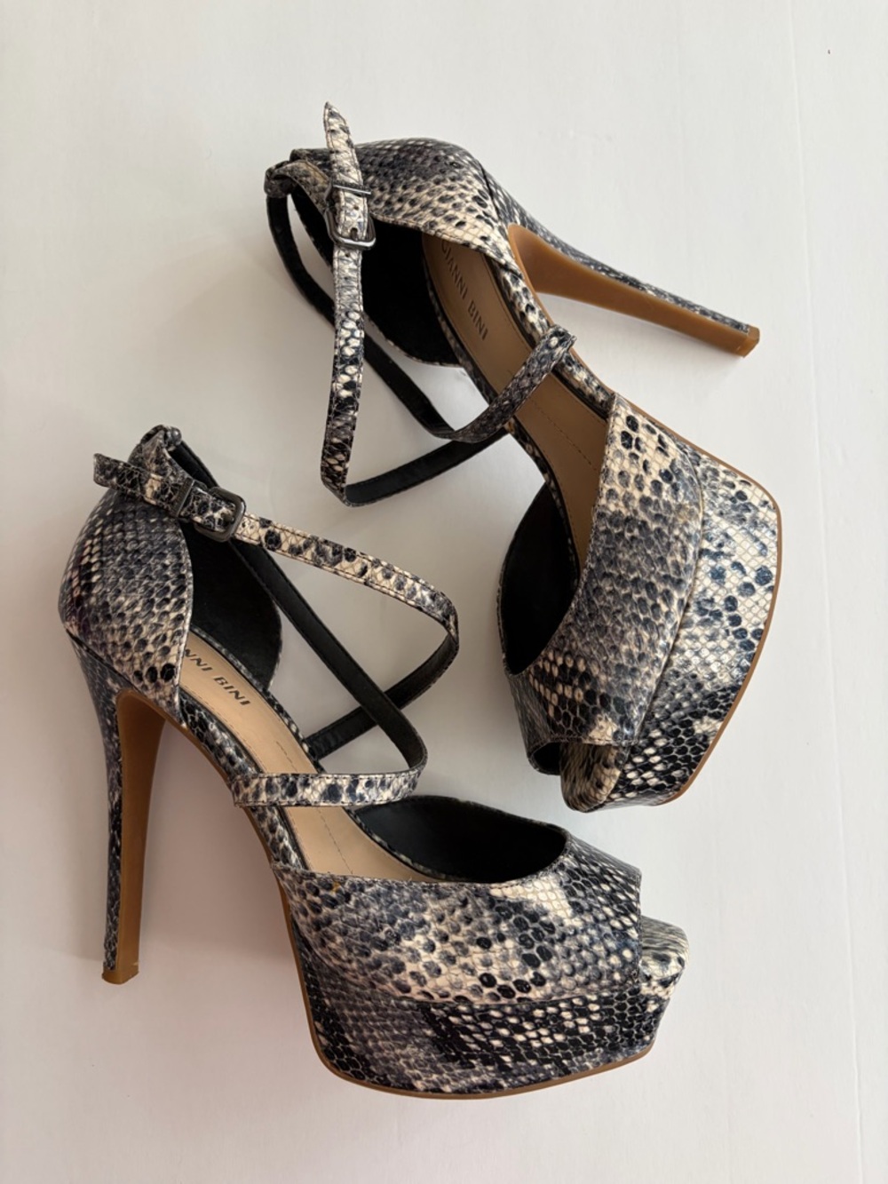 Gianni Bini Snakeskin Platform Peep Toe Heels 5” Size 7.5 Python Animal Print - Picture 2 of 7